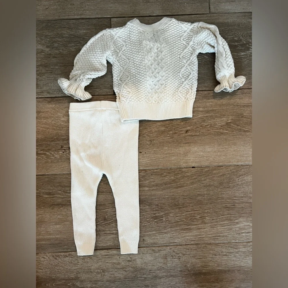 Gap Kids Cotton Cream Knit Sweater and Leggings Set size 18-24 Months